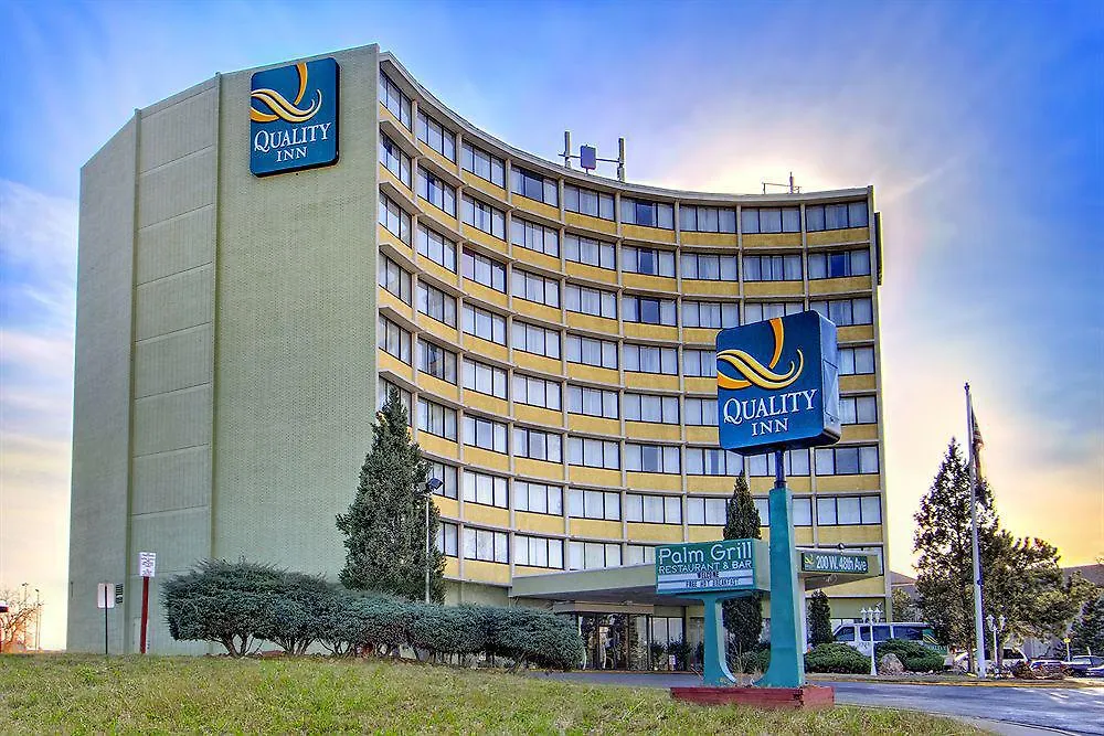 Clarion Hotel Denver Central