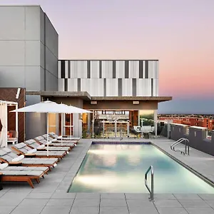 Hotel Canopy By Hilton Downtown ****